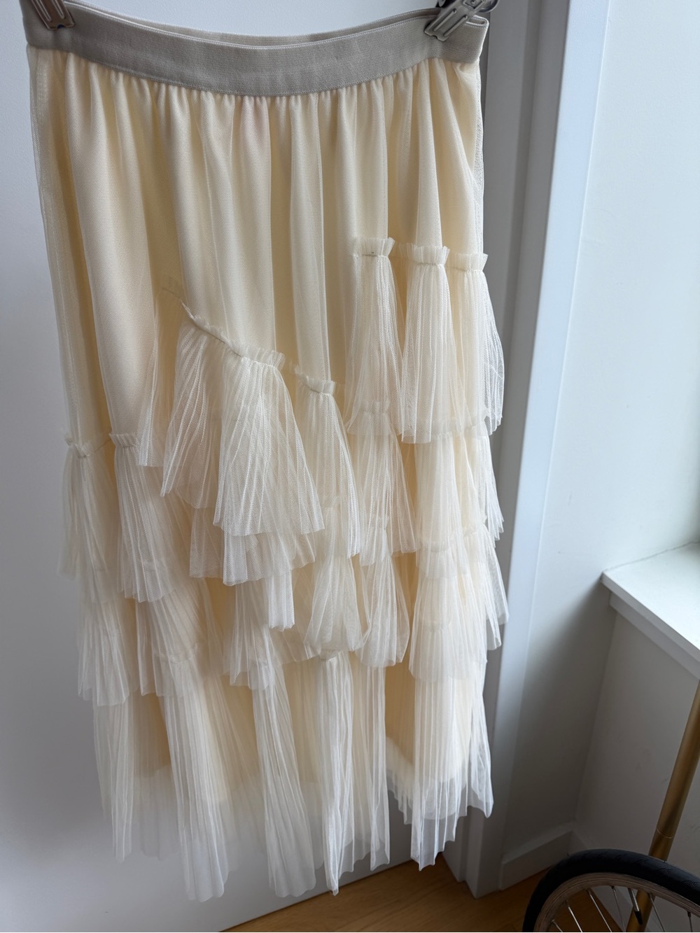 Dreamy Tiered Tulle Midi Skirt in Ivory
